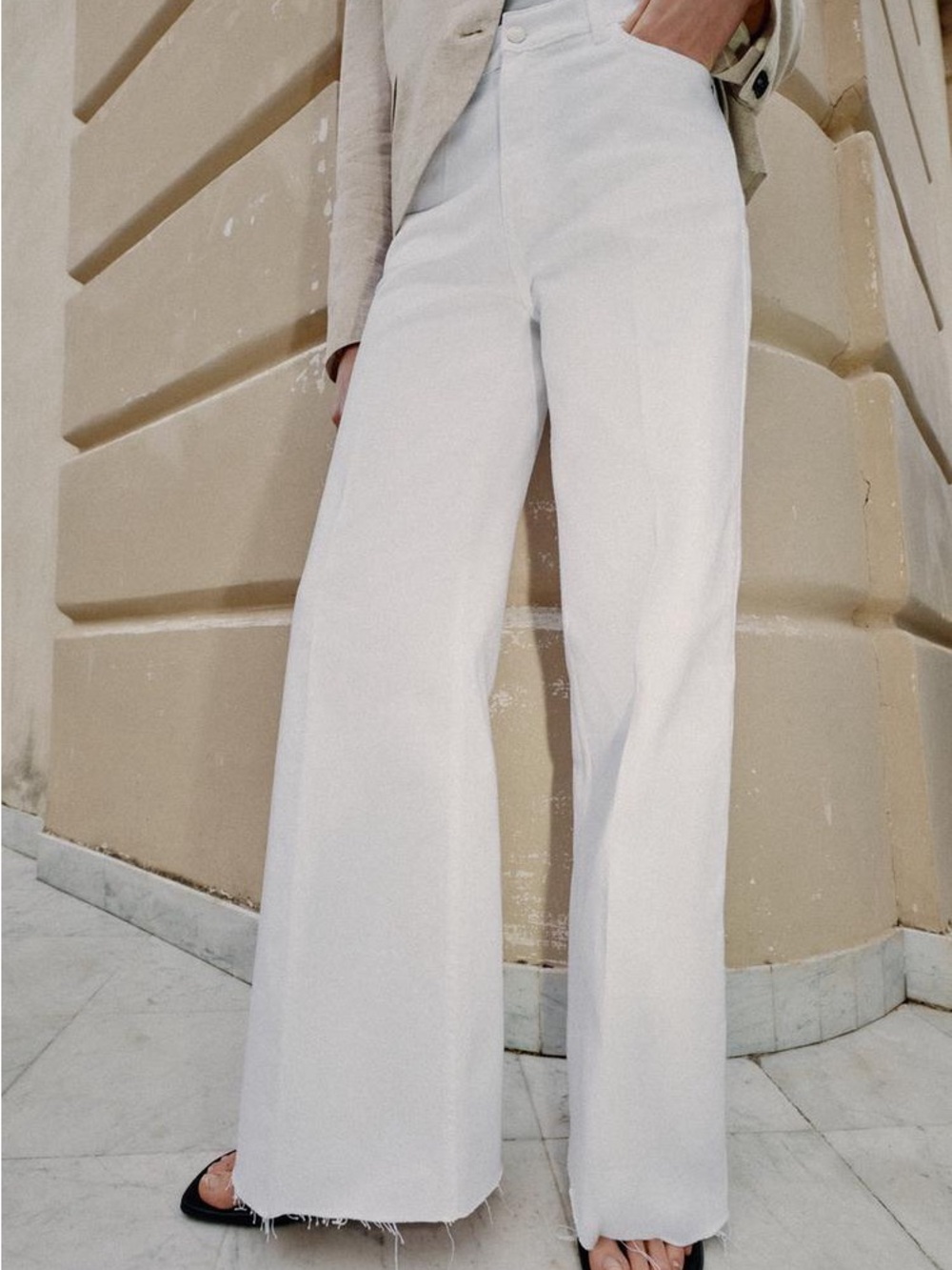 Zara White Frayed Hem Wide Leg Jeans